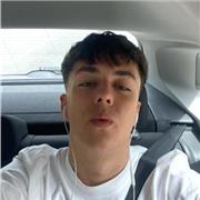 Estudiante de Ingeniería Informática, Media de 9,7 en Bachiller Tecnológico (rama Matemática y Física) y actual diseñador gráfico y jugador profesional de videojuegos. Amante del deporte y de las buenas vibras